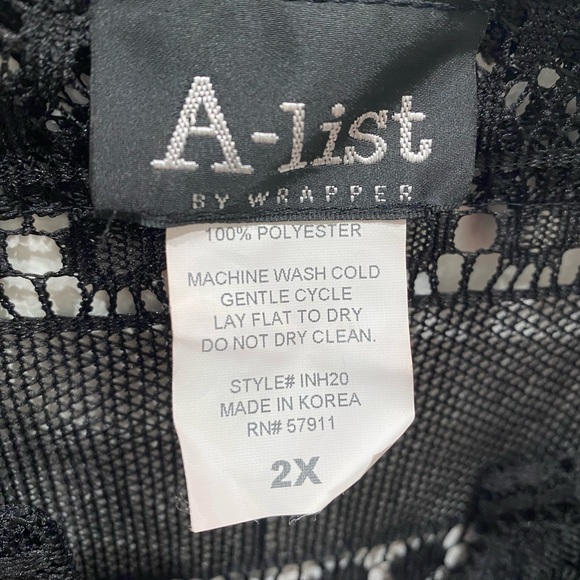 Women’s Woven Top - Picture 4 of 8